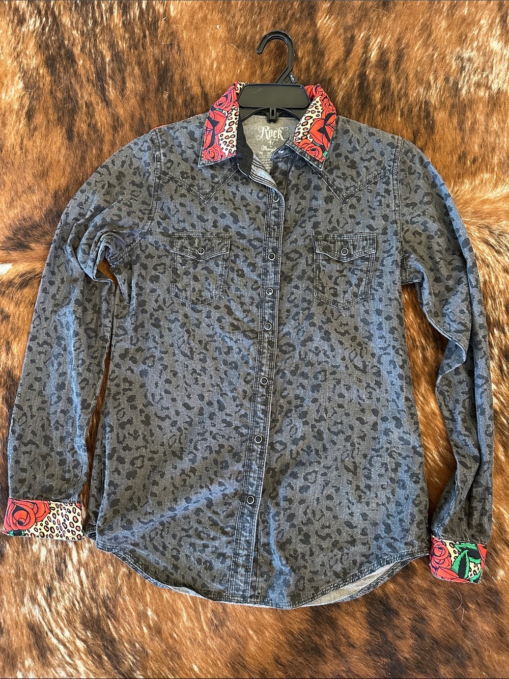 Rock 47 women’s medium western shirt cheetah print